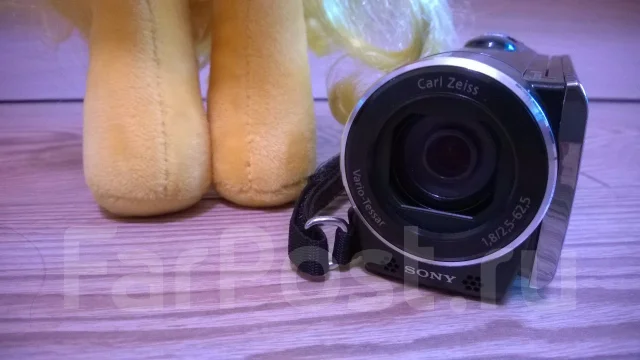 Sony HDR-CX110E ����