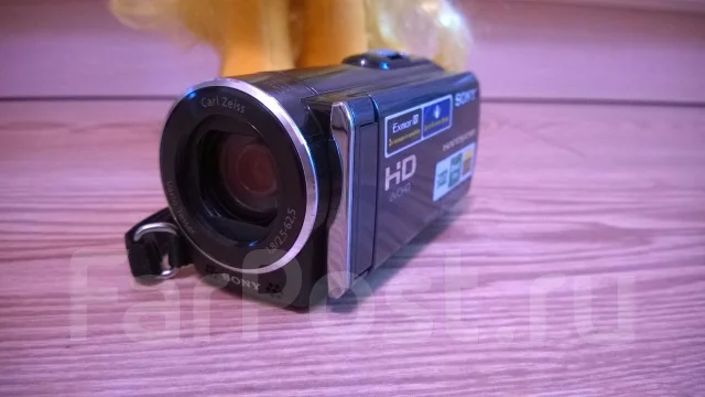Sony HDR-CX110E ����