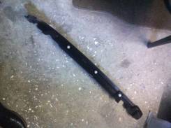 Подкрылок. Toyota Land Cruiser, GRJ200, URJ200, URJ202, URJ202W, UZJ200, UZJ200W, VDJ200 Двигатели: 1GRFE, 1URFE, 1VDFTV, 2UZFE, 3URFE