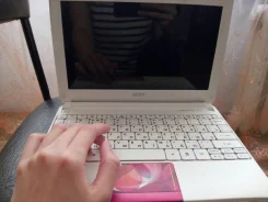 Acer Aspire One D270-268BLw. 1,6����, ��� 1024 ��, ���� 500���, WiFi ����