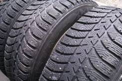 Bridgestone Ice Cruiser 5000. Зимние, шипованные, 2013 год, износ: 40%, 2 шт