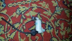 Мотор бачка омывателя. Nissan X-Trail, DNT31, NT31, T31, T31R, TNT31 Двигатели: M9R, MR20DE, QR25DE