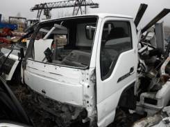 Кабина. Nissan Atlas, AKR66E Двигатель 4HF1