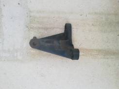 Крепление генератора. Mazda: Ford Spectron, Bongo, J100, Bongo Brawny, Eunos Cargo, J80 Двигатель R2