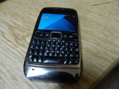 Nokia E71. �/�