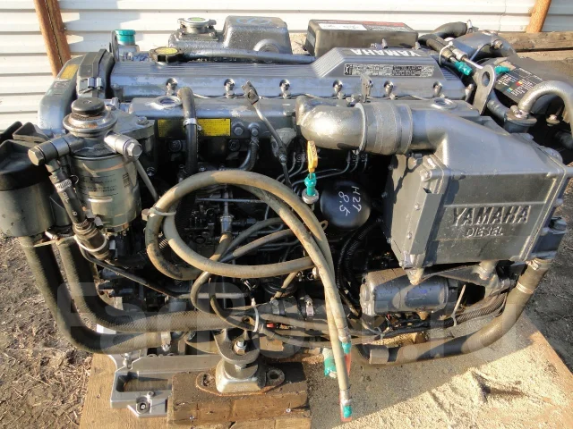Yamaha. 4-�������, ���������, 2002 ��� ����