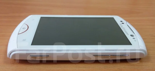 Sony Ericsson Walkman Live WT19i. �/� ����