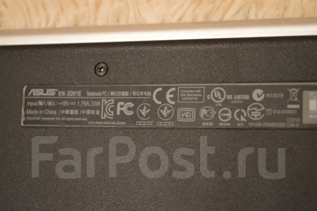 Asus X201E. 11.6", ��� 2048 ��, ���� 320���, WiFi: 1, Bluetooth: 1 ����