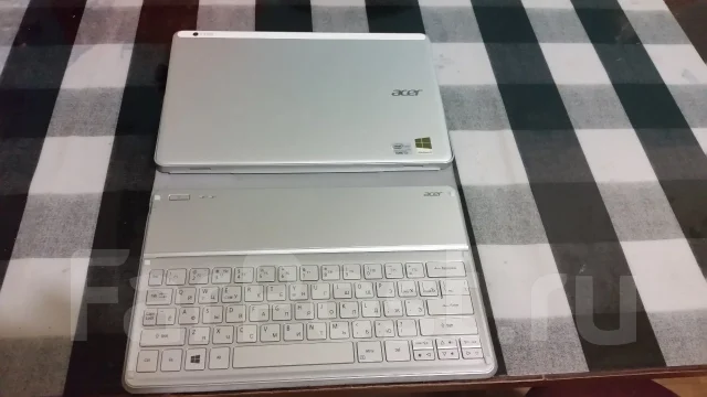 Acer Aspire P3 ����