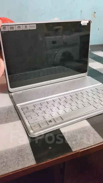 Acer Aspire P3 ����