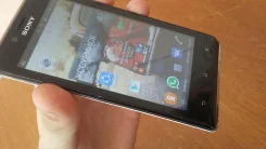 Sony Xperia J. �/�