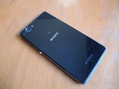 Sony Xperia Z1. �/�
