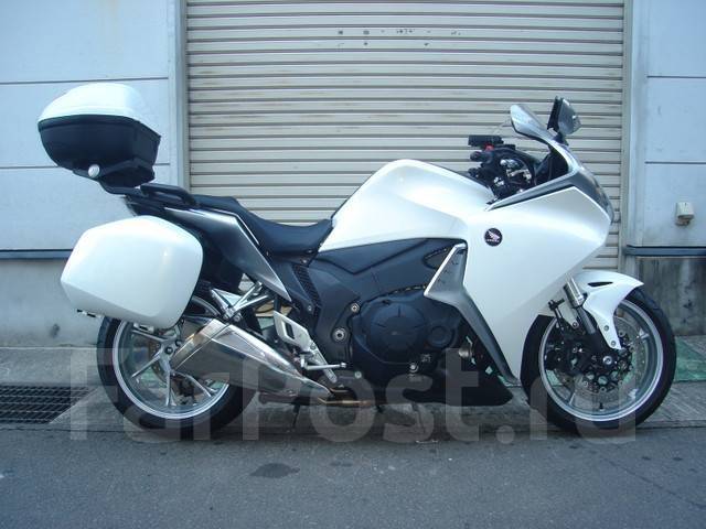 Honda VFR 1200F, 2012, 1 200 куб. см. 4х тактный. Цена: ≈ 945 746₽ $10 ...