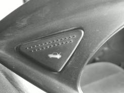 Кнопка открывания багажника. Ford Focus