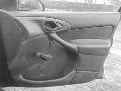 Обшивка двери. Ford Focus