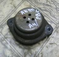 Подушка коробки передач. Volkswagen Passat Audi A4, B5