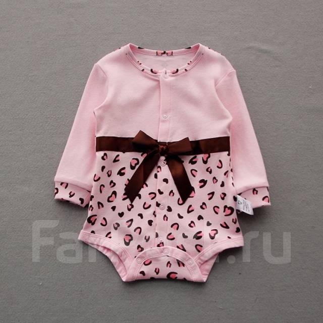 Elegant bodysuit with a bow