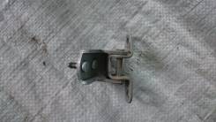 Крепление боковой двери. Toyota Corolla, EE107, CE101, EE105, EE103, EE101, CE109, CE107, CE105, AE100, AE102, AE104, AE109, CE102, EE108, CE100, EE10...