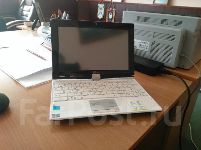Asus Eee PC T101MT. 10.1", 1 660����, ��� 1024 ��, ���� 200���, WiFi: 1, Bluetooth: 1, ����������� �� 6��. ����