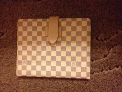 Чехлы для iPad.