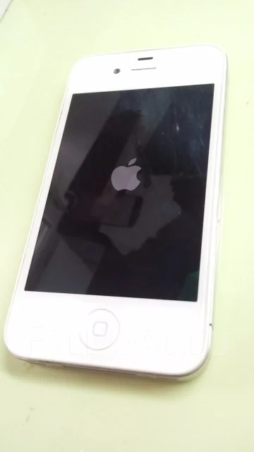 Apple iPhone 4 ����