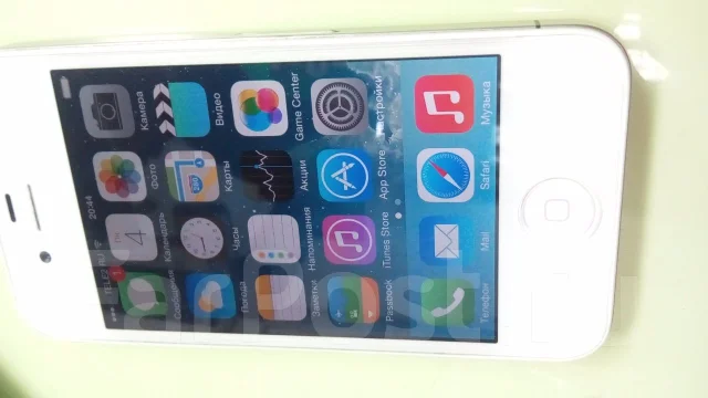 Apple iPhone 4 ����