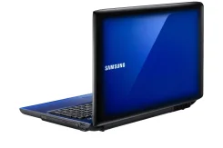 Samsung R590. 15.6", 2,4����, ��� 4 ��, ���� 500���, WiFi: 1, Bluetooth: 1, ����������� �� 2��. ����