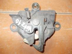 Замок капота. Toyota Vitz, NCP10