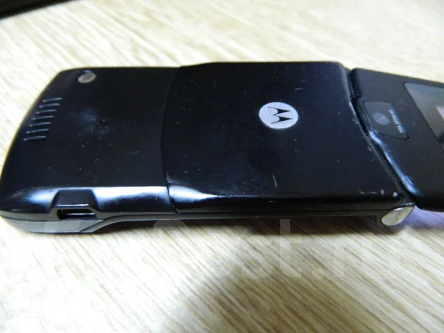 Motorola RAZR V3 ����
