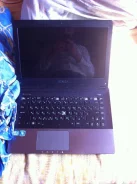 Asus K45A. 2,5����, ��� 4 ��, ���� 300���, WiFi, Bluetooth, ����������� �� 8��. ����