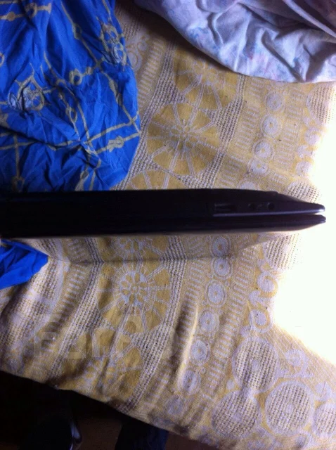 Asus K45A. 2,5����, ��� 4 ��, ���� 300���, WiFi: 1, Bluetooth: 1, ����������� �� 8��. ����