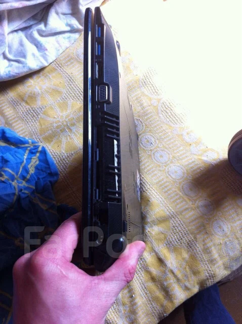 Asus K45A. 2,5����, ��� 4 ��, ���� 300���, WiFi: 1, Bluetooth: 1, ����������� �� 8��. ����