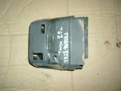 Панель рулевой колонки. Toyota Town Ace, YR28G, YR28 Двигатель 2YU