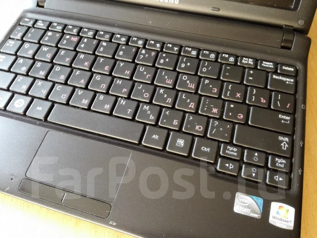 Samsung N150. 10.1", 1,6����, ��� 1024 ��, ���� 250���, WiFi: 1, Bluetooth: 1, ����������� �� 2��. ����