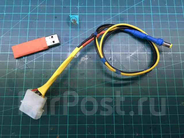 Asus Eee PC 900HA. 9", 2����, ��� 1024 ��, ���� 8���, WiFi: 1, ����������� �� 1��. ����