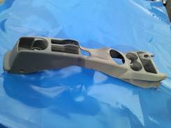 Консоль центральная. Honda Fit, GD4, GD3, GD2, GD1, LA-GD3, UA-GD4, LA-GD4, CBA-GD4, DBA-GD2, LA-GD1, UA-GD2, LA-GD2, UA-GD3, DBA-GD1, DBA-GD4, CBA-GD...