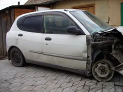 Daihatsu Storia ����