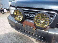 Фара противотуманная. Isuzu Bighorn
