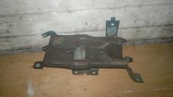 Кронштейн под аккумулятор. Honda Stepwgn, RF1 Двигатель B20B