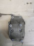 Крепление компрессора кондиционера. Honda Civic, EU1 Двигатели: D15B, D15B1, D15B2, D15B3, D15B4, D15B5, D15B7, D15B8