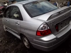 Suzuki Liana ����