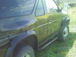 Стекло боковое. Nissan Terrano
