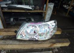 Фара. Nissan Liberty, PM12