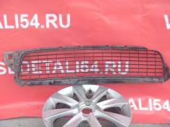 Решетка бамперная. Renault Duster