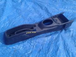 Подлокотник. Toyota Probox, NCP51, NCP50, NCP52, NCP51V, NCP55, NCP52V, NCP50V, NCP55V