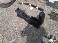 Бардачек подлокотника. Nissan Primera, HNP11, WP11, WHP11, P11, HP11, FHP11, WHNP11, WQP11, QP11 Nissan Primera Camino, HP11, P11, WHNP11, WQP11, QP11...