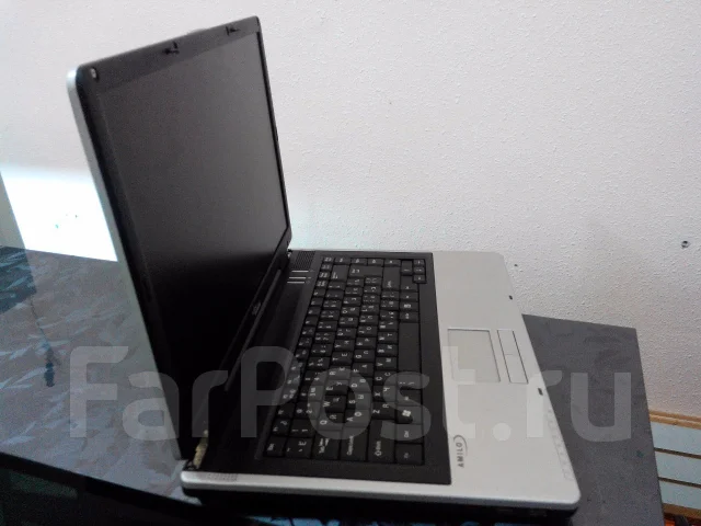 Fujitsu. 17", 2����, ��� 1024 ��, ���� 120���, WiFi: 1, Bluetooth: 1 ����