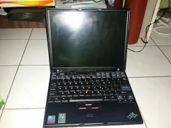 IBM ThinkPad. 14", 2,0����, ��� 1024 ��, ���� 50���, WiFi, Bluetooth, ����������� �� 1��. ����