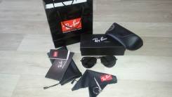 Очки Ray-Ban.