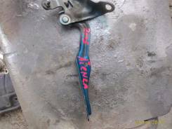Крепление капота. Mazda Atenza, GG3S, GGEP, GGES, GG3P Двигатели: L3VE, LFVE, LFDE, L3VDT